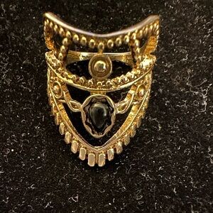 Elegant Gold and Black Statement Ring